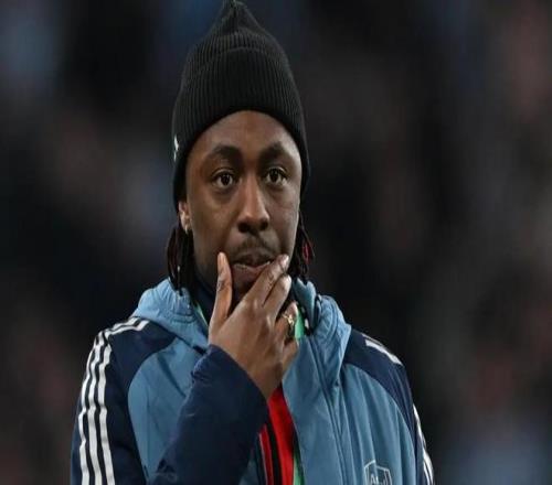 场边球迷深,情拥抱詹姆,幕后故事大,8868体育,8868体育官网,8868体育平台,8868体育登录